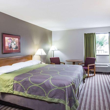 Hotel Super 8 By Wyndham Oxford Extérieur photo