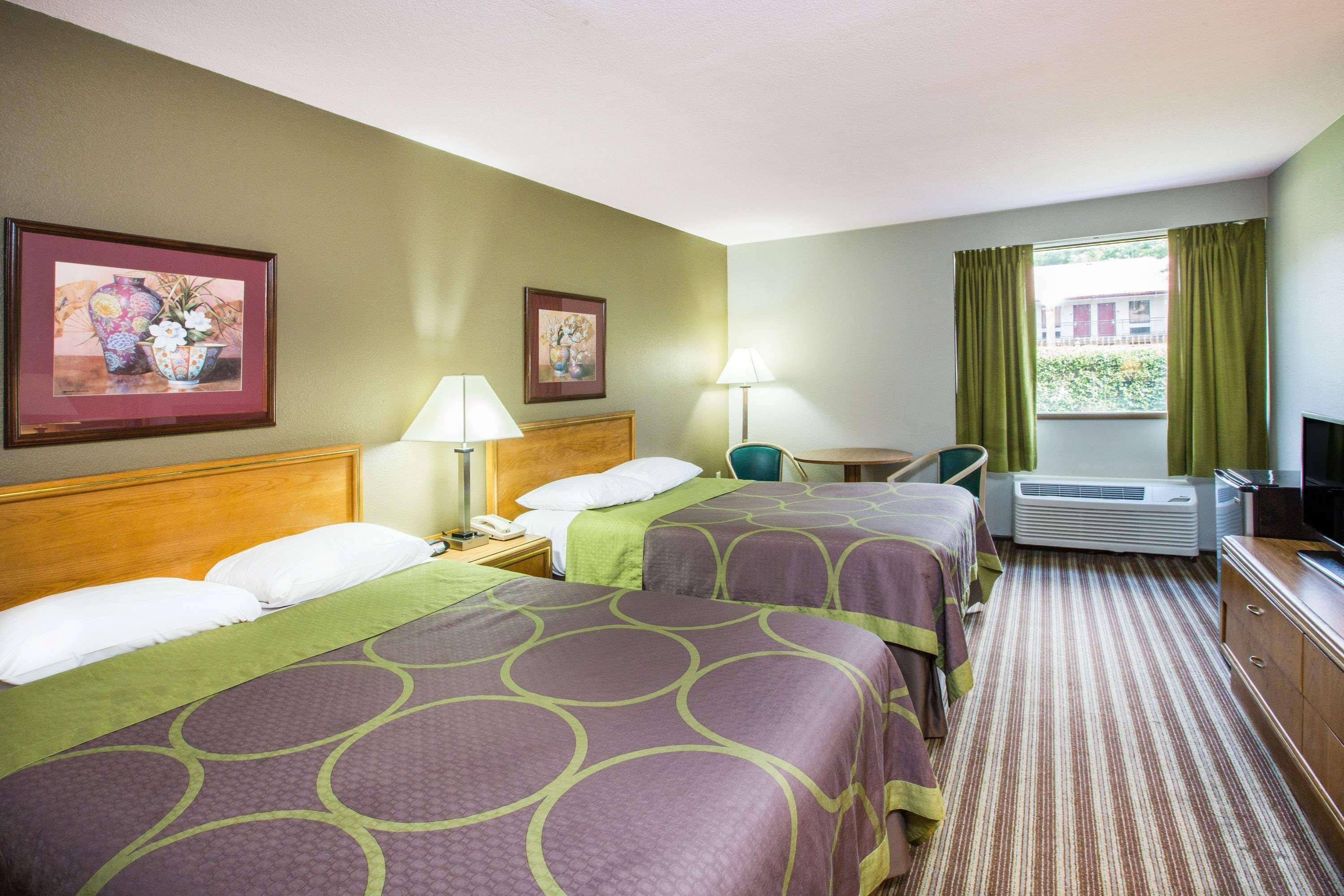 Hotel Super 8 By Wyndham Oxford Extérieur photo