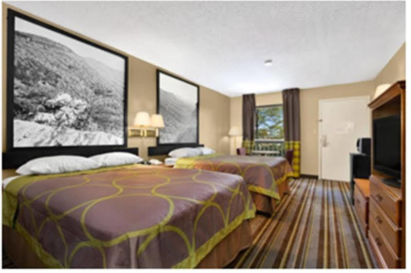 Hotel Super 8 By Wyndham Oxford Extérieur photo